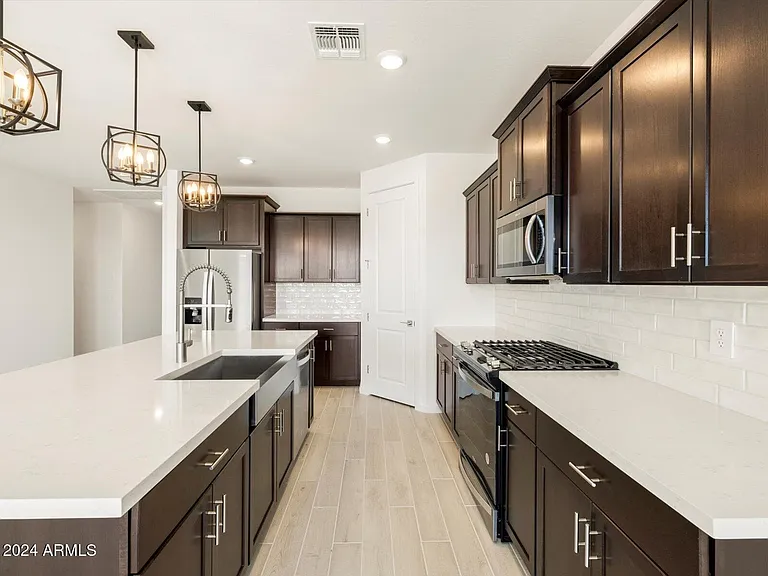 16063 W Desert Spoon Dr — Photo 18