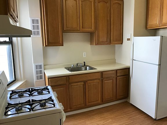 4th image of 2153 Cropsey Ave APT 1J