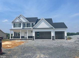 5637 Whinstone Way, Chambersburg, PA 17202