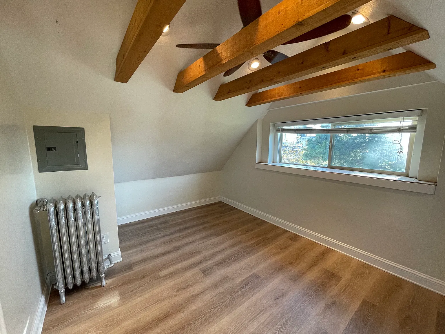 1 bed, $1,375 — Photo 2