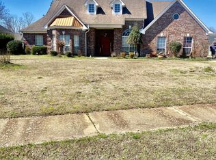 6084 Lauren Cir, Tupelo, MS 38801