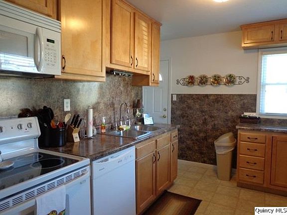 Home for Sale in Quincy, IL $86,900