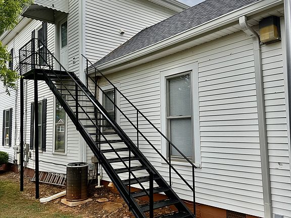 3rd image of 169 Keys Ferry St
