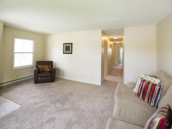 2nd image of 207A Greenlawn St