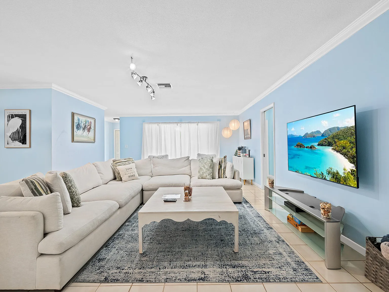 3 bed, 2.5 bath, 1987 sqft, $5,500 — Photo 3