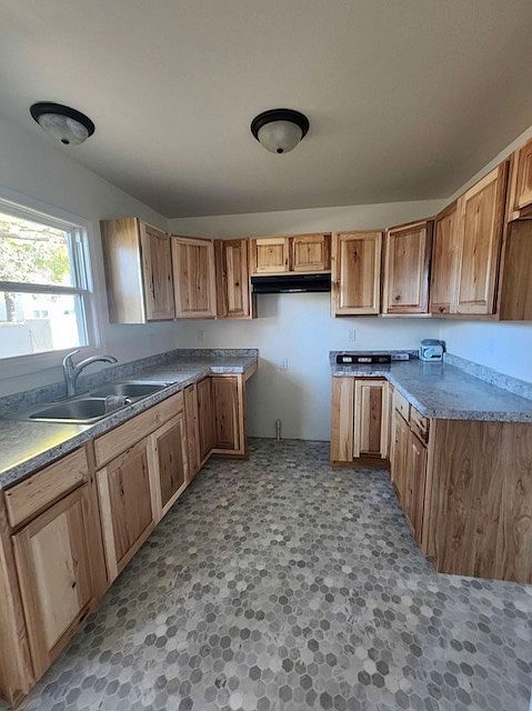 1st image of 1024 Greenwood Ct #1024