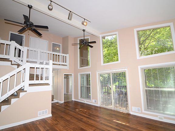 3rd image of 660 Ponderosa Ct