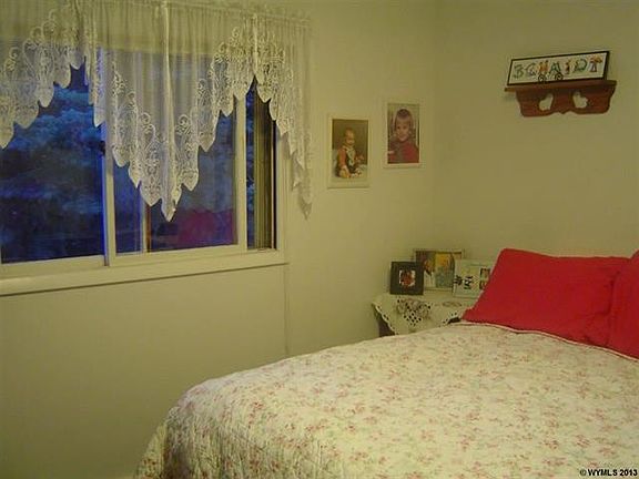 5th image of 3666 Crook Dr