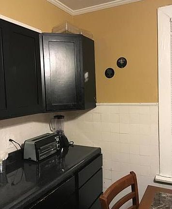 3rd image of 8514 Octavia Ave