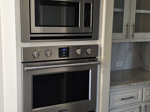 5th image of 7124 Playa Imperial Ln