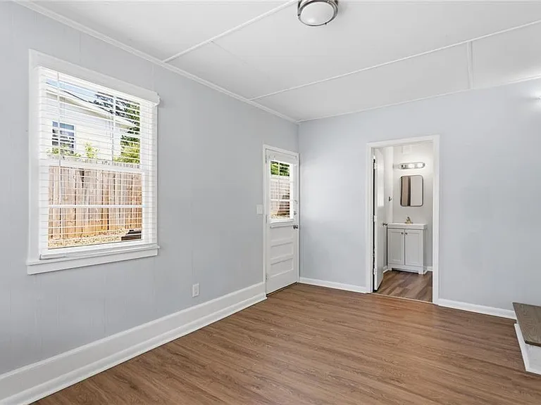2363 Beverly Ln SW — Photo 12