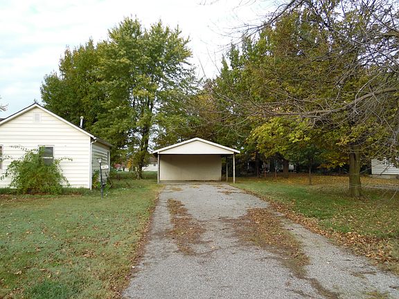 2nd image of 425 N Lee Ave