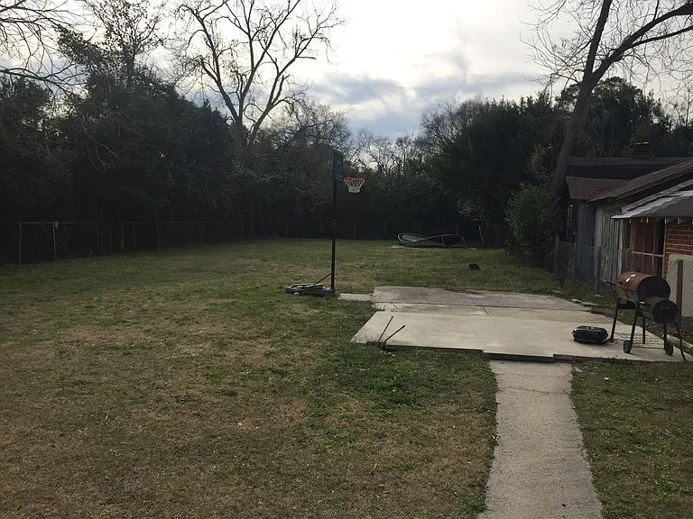 1941 Olive Rd — Photo 6
