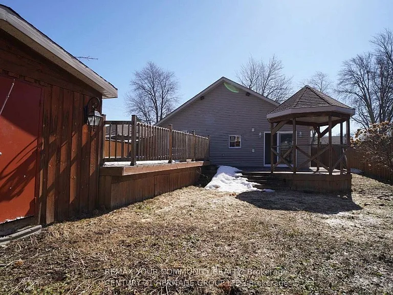 236 Simcoe Ave — Photo 47