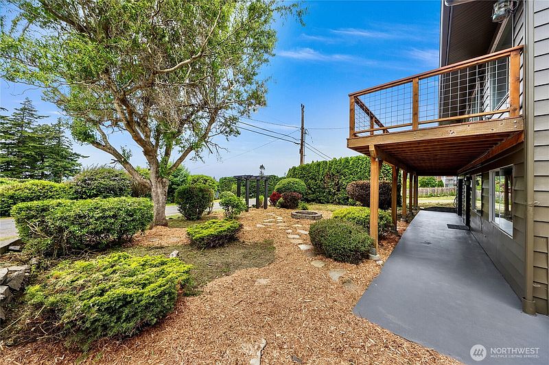 4th image of 2536 Island View Lane