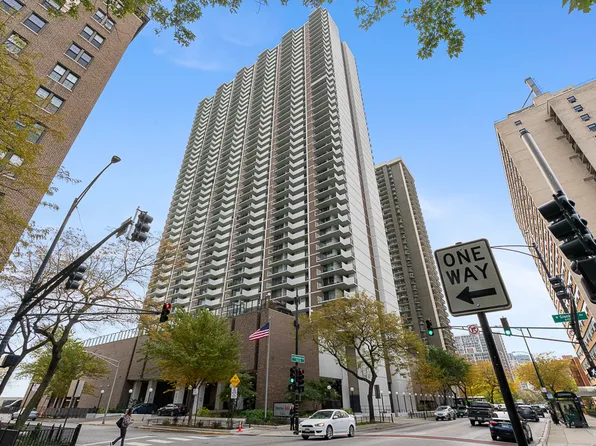 6033 N Sheridan Rd APT 8E, Chicago, IL 60660