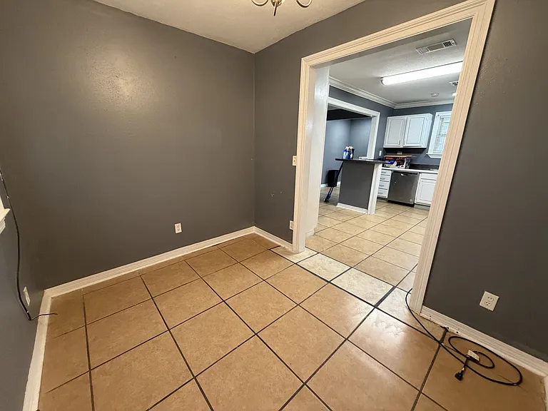 7532 Patricia St — Photo 7