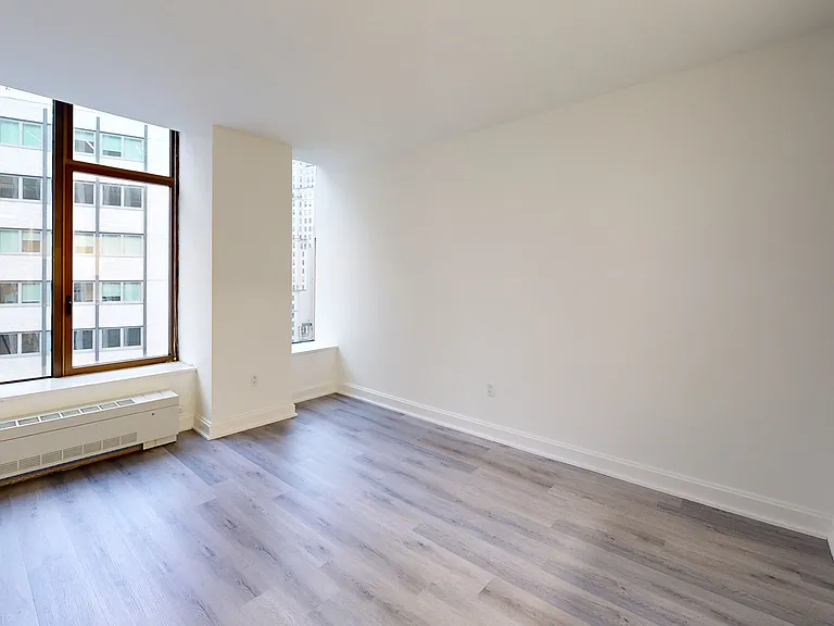 10 Hanover Square — Photo 104