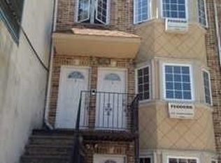 130 Osborn St, Brooklyn, NY 11212