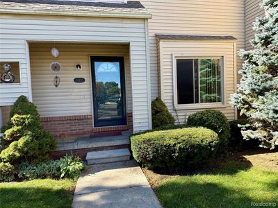 24725 Bashian Dr #16, Novi, MI, 48375