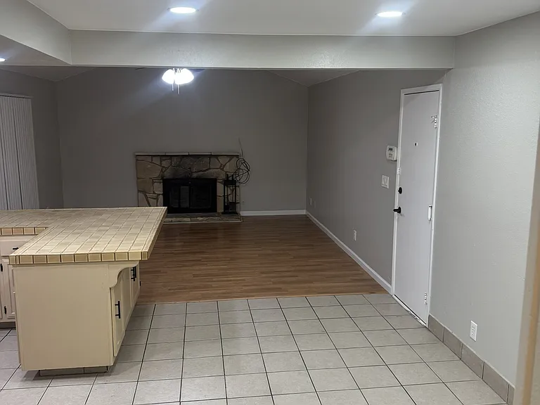 9340 Zambra Way — Photo 4