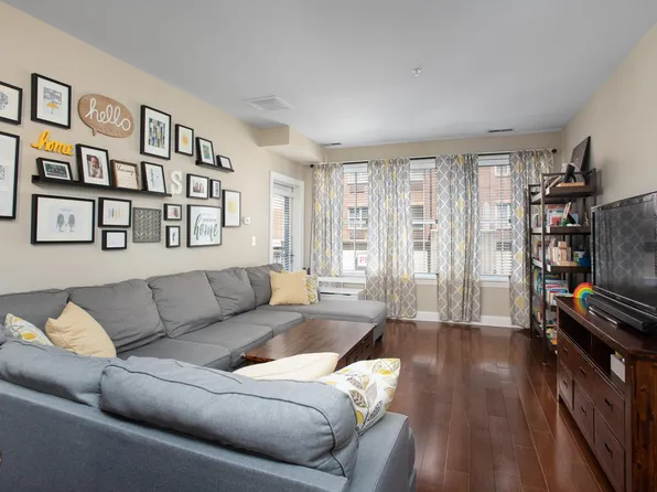 22 Avenue At Port Imperial APT 215, West New York, NJ 07093