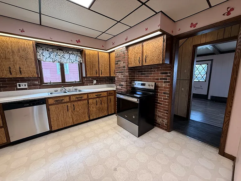 713 Innis St — Photo 14