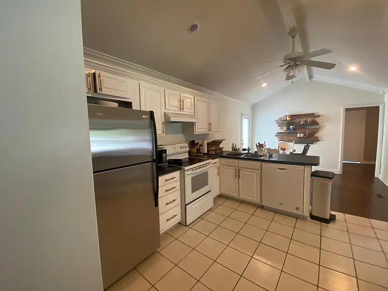 2607 Stoland Dr — Photo 10