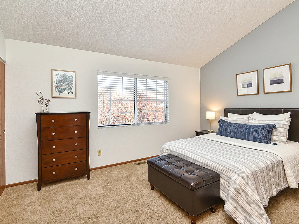 Bass Lake Hills Townhomes — Photo 2