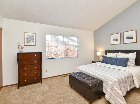 Bass Lake Hills Townhomes