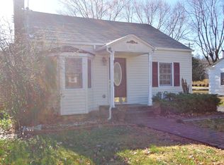 418 W F St, Elizabethton, TN 37643