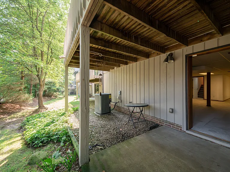5751 Som Center Rd — Photo 29
