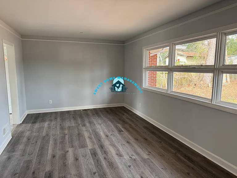 388 Olsen Ave — Photo 11