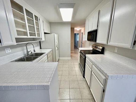 2nd image of 852 Apricot Ave APT C