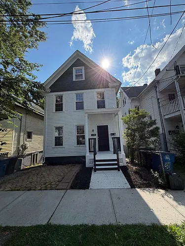 138 Greenwich Ave Photo 1
