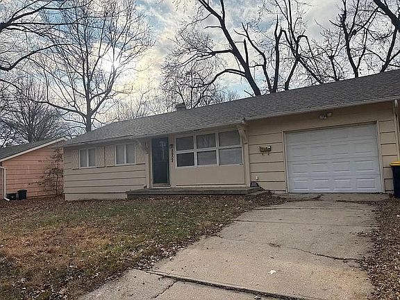 2nd image of 8902 Manchester Ave