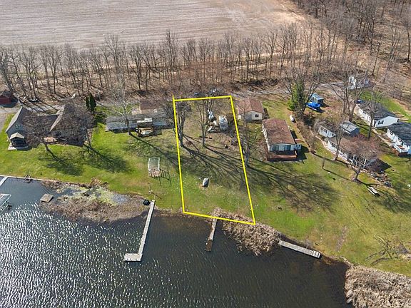 2nd image of 51049 W Saddlebag Lake Rd