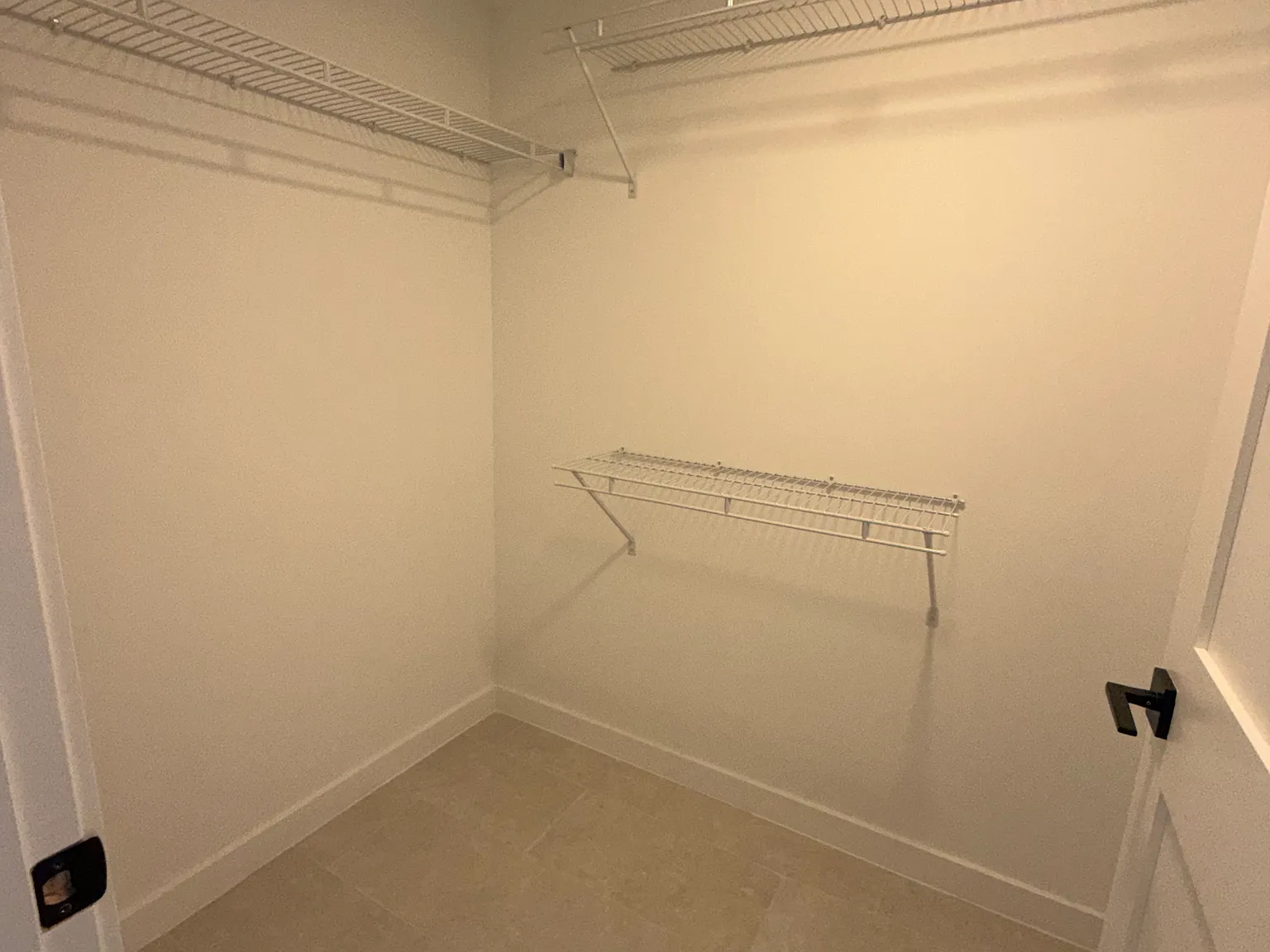 1 bed, 700 sqft, $2,090 — Photo 4