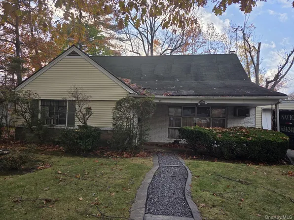 24 Bentley Road, Great Neck, NY 11023