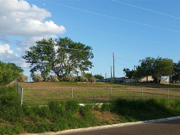 3rd image of 248 Park Dr