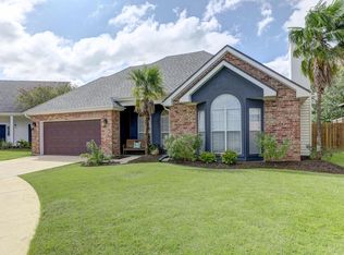 112 Doncaster Cir, Youngsville, LA 70592