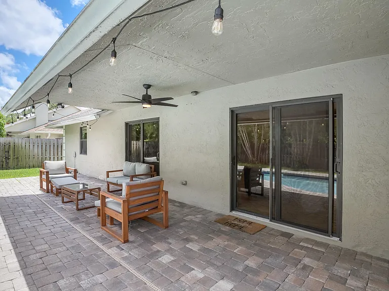 542 Indigo Ave — Photo 31