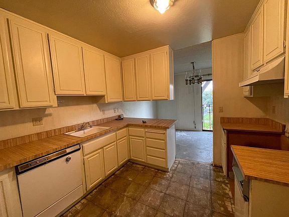 2nd image of 777 San Antonio Rd APT 38