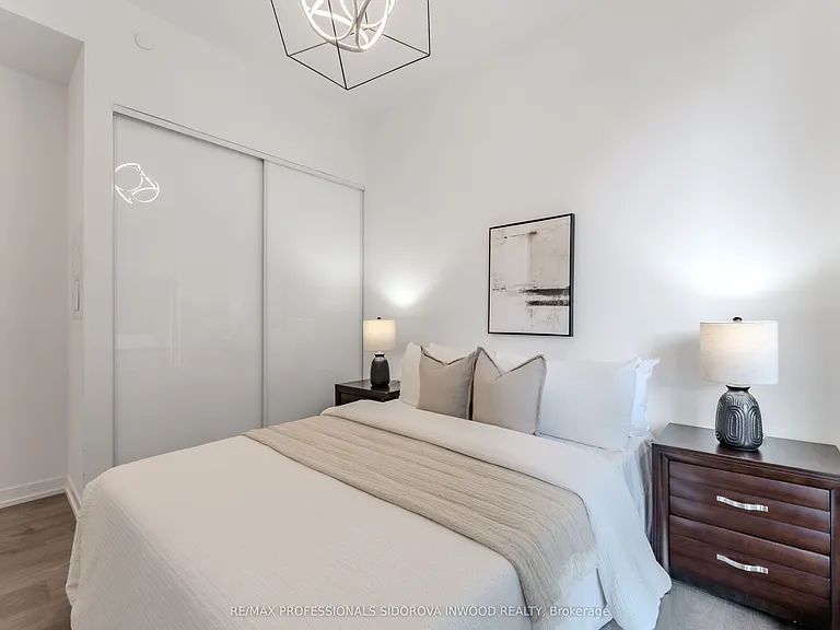 270 Dufferin St #515 — Photo 17