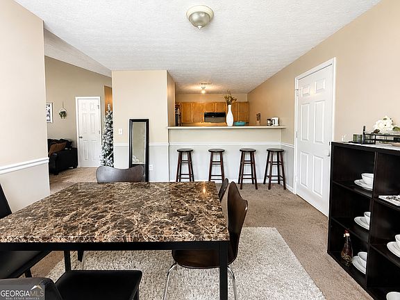 3rd image of 207 Sequoia Point