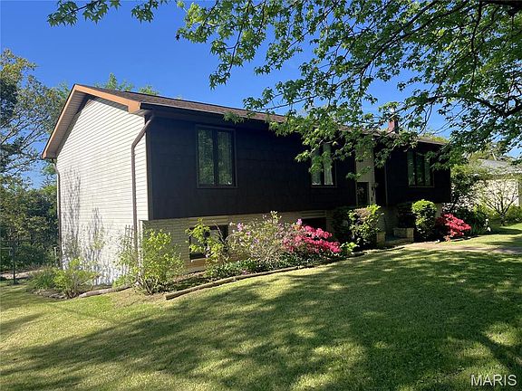 2nd image of 152 Burchwood Dr