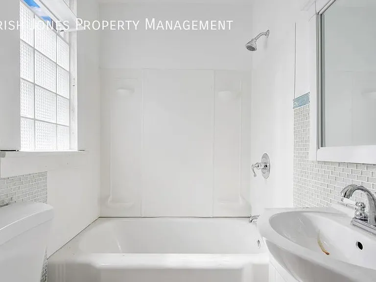 134 Peter St #UPPER — Photo 6