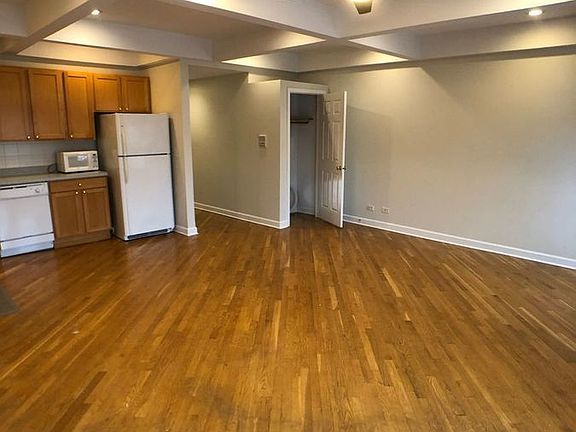 3rd image of 2155 W Belmont Ave APT 3