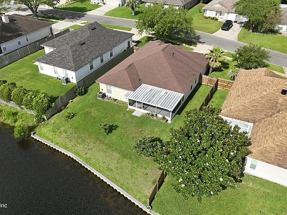 4th image of 317 MELISSA RAY Drive