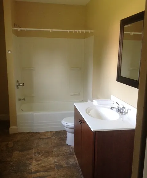 130 Pearl St #A — Photo 4